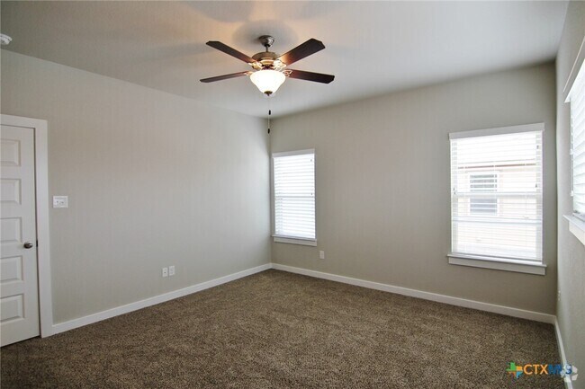 Building Photo - 311 Creekside Curve Rental