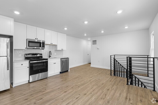 5BR, 2BA - 1,500SF - Kitchen, Living Room