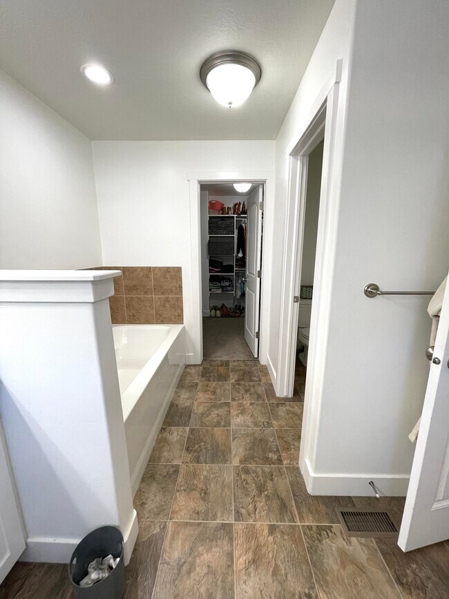 Photo - 1275 Willowbrook Ln