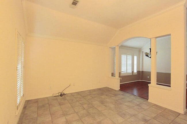 Photo - 523 High Meadows Dr