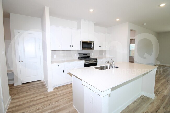 Photo - 330 Fire Rock Dr