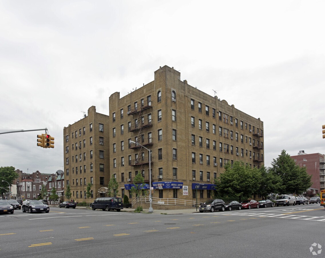 Primary Photo - 209 Avenue P Apartments
