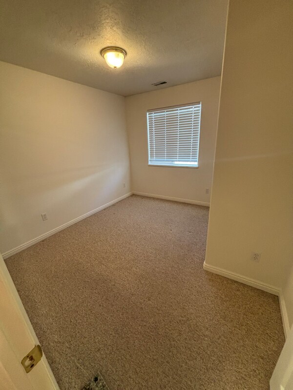 Photo - 19 E 400 S St