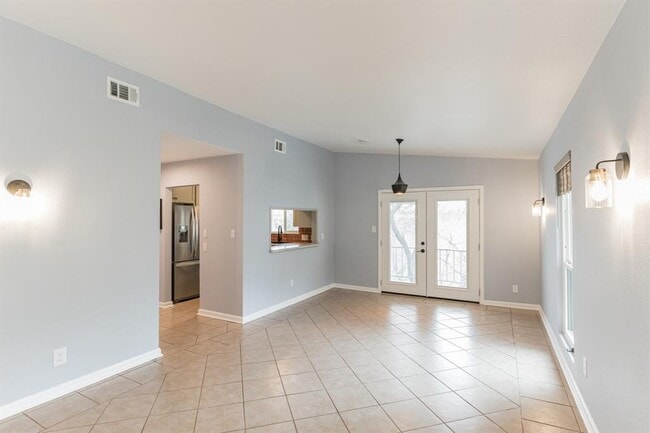 Photo - 807 Azie Morton Rd