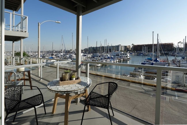 Wayfarer® Apartments + Marina