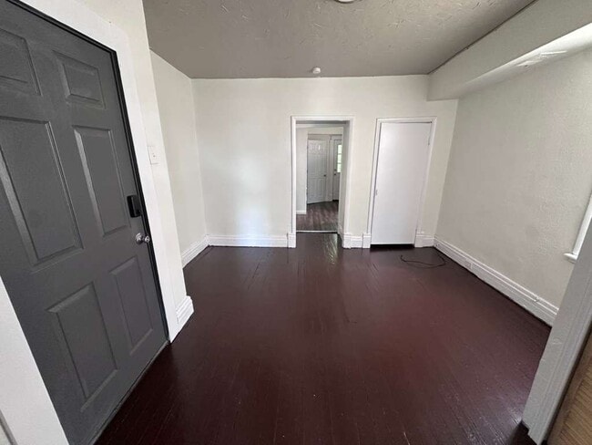Photo - 2635 Brannon Ave Unidad 1F