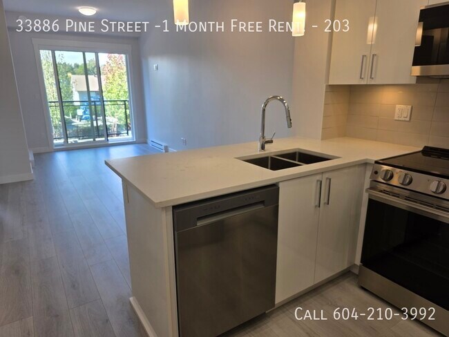 Photo - Brand New Jacob Building Unité 203