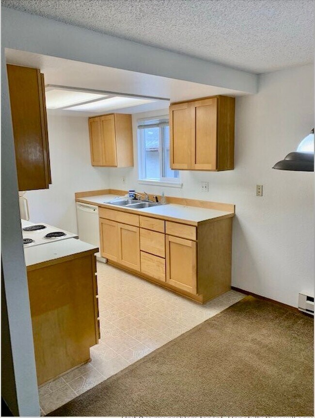 Photo - Carroll 4 Plex (LO) Unit B