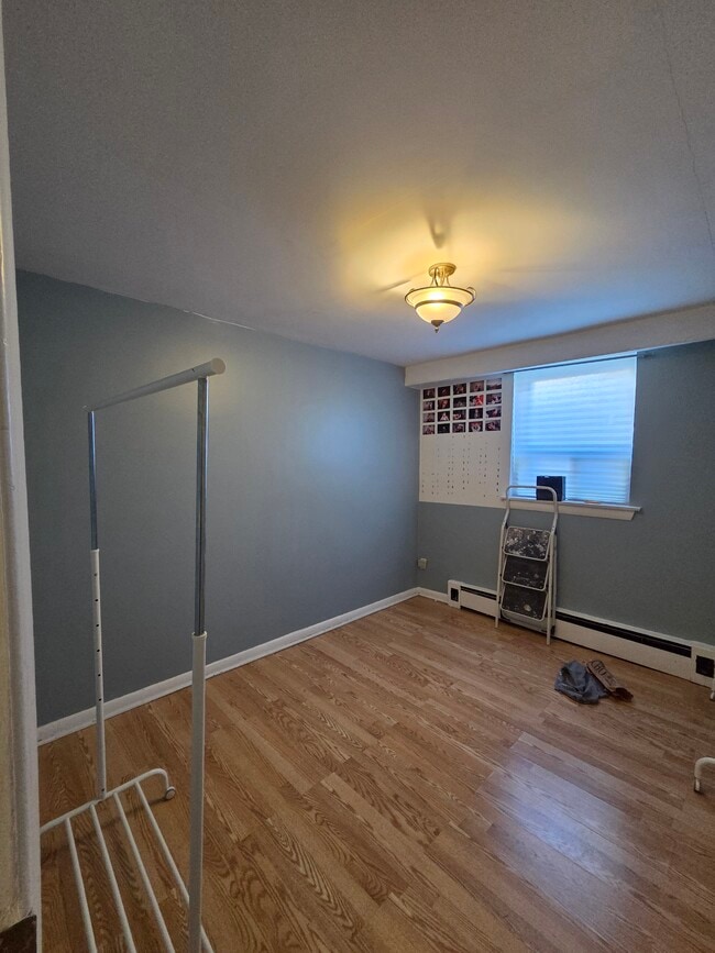 Photo - 14 Denbigh Cres Unit 1