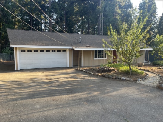 Building Photo - 6876 Ridgeway Dr Rental
