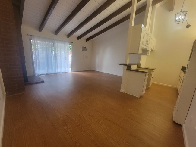 Building Photo - 7340 Ventura Canyon Ave Rental