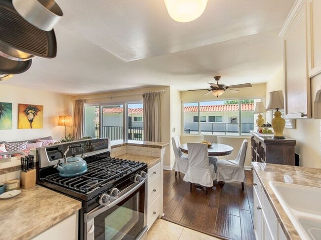 Photo - 1720 Ardmore Ave Unidad 227