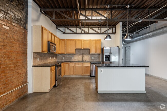 Estudio, 1BA - 1332SF - 7 Up Lofts
