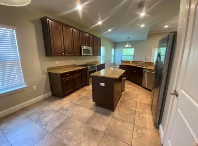 Photo - 40 Woodwind Way