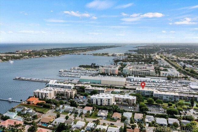 Building Photo - 300 Waterway Dr S Unit 308