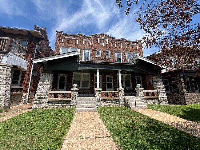 Building Photo - 5009-5011 Mardel Ave Unit 5009 1F Mardel