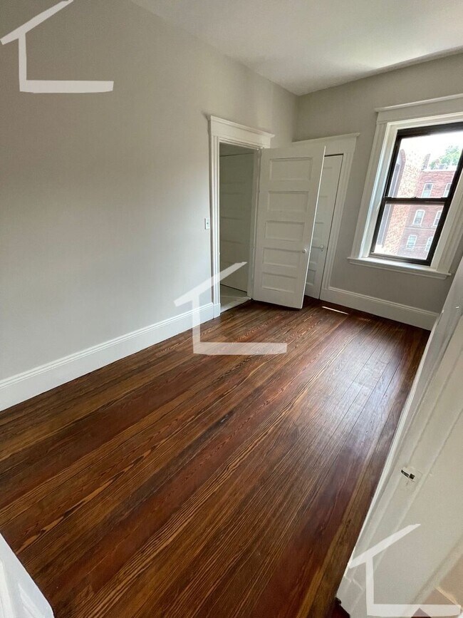 Photo - 1851 Beacon St