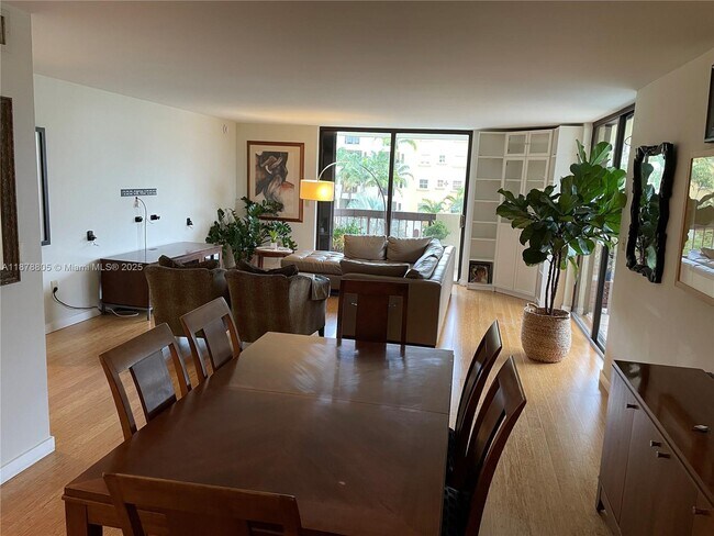 Photo - 600 Biltmore Way Unit 320