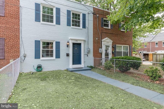 Photo - 1306 Oronoco St Townhome