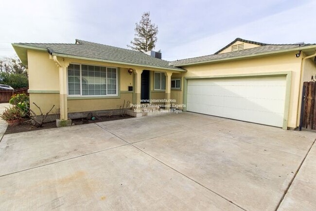 Building Photo - 2745 Princeton Ave