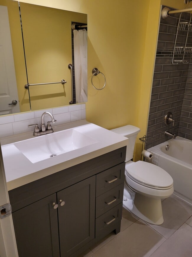 Photo - 321 E Jefferson St