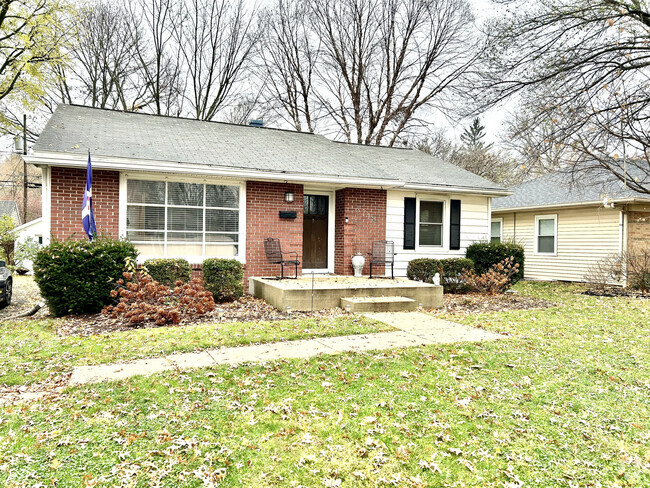 Building Photo - 5748 Primrose Ave Rental