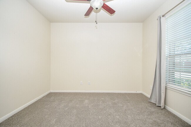 Photo - 5715 Water Violet Ln