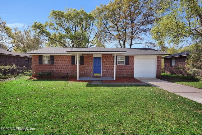 Building Photo - 648 W Oliver St