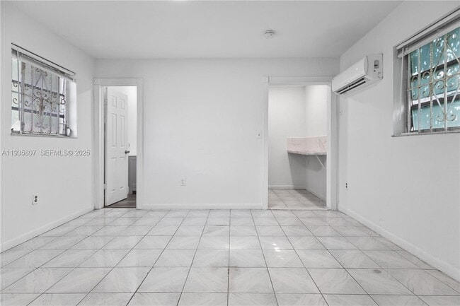 Photo - 4201 NW 25th Ave Unit 1