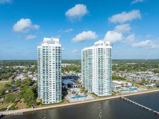 Photo - 231 Riverside Dr Unidad 801 Rental