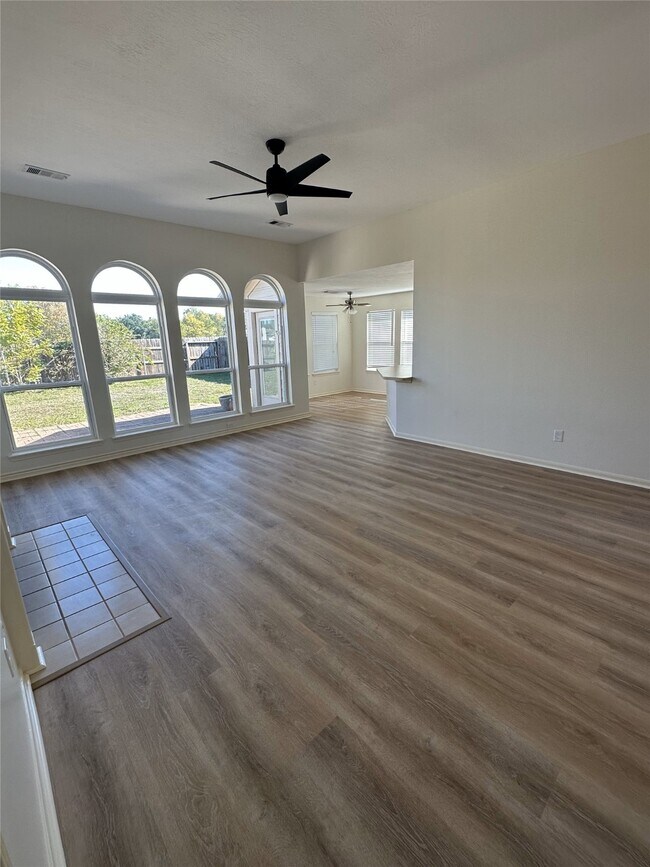 Photo - 204 Wood Hollow Dr