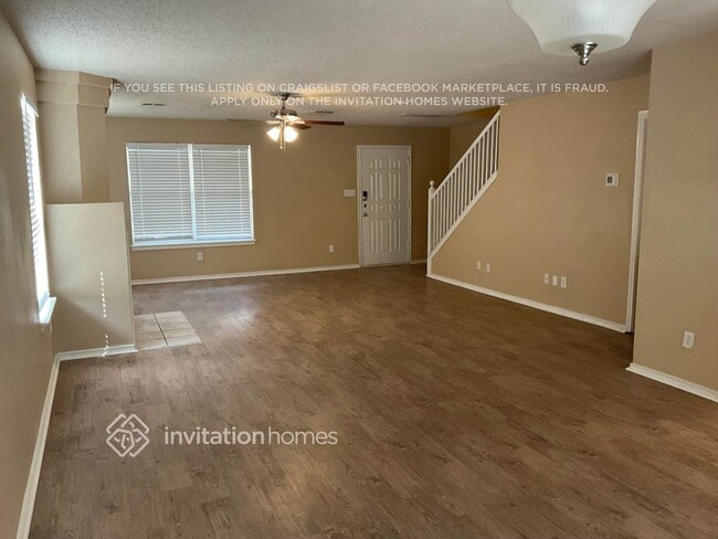 2100 Collington Dr