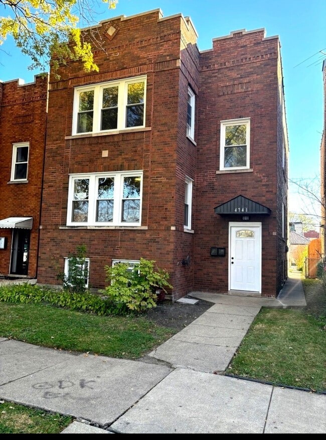 Building Photo - 4741 N Keating Ave Unit 2