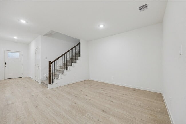 Photo - 4127 Camden Lakes St