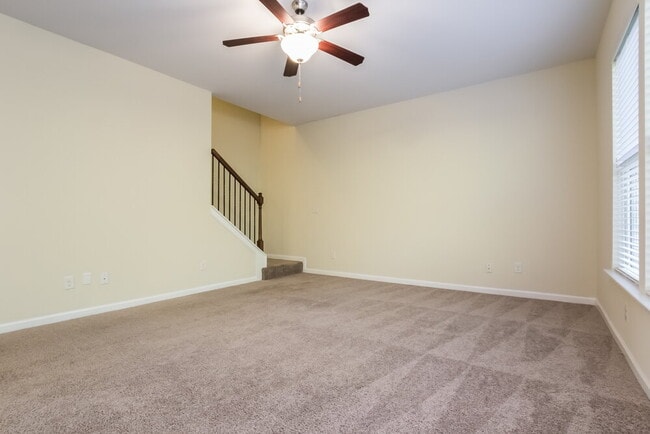Photo - 308 Darbys Run Ct