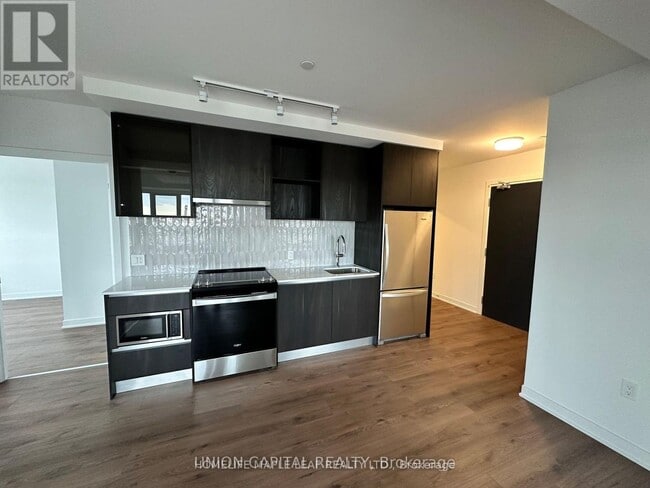Photo - 395 Dundas St W Unit 708