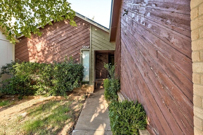 Photo - Welcome to your next home—a charming 2-bedroom, 2-bathroom retreat