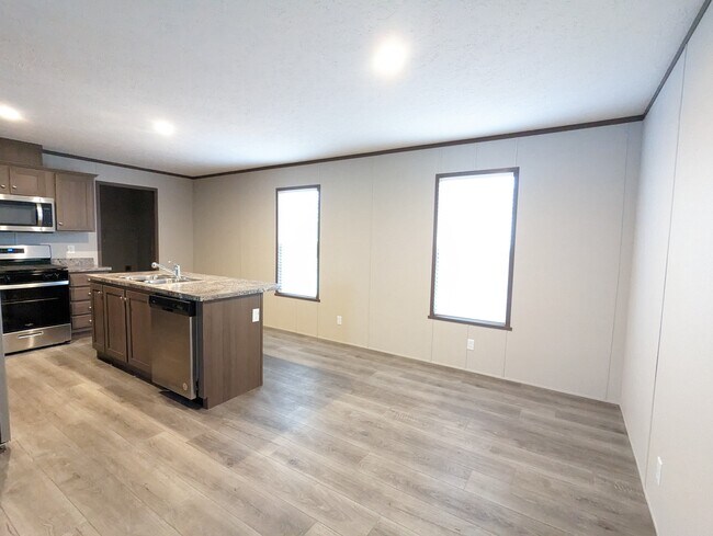 Photo - 660 Oregon St