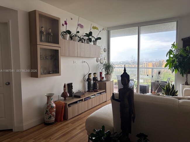 Building Photo - 5077 NW 7th St Unit 917