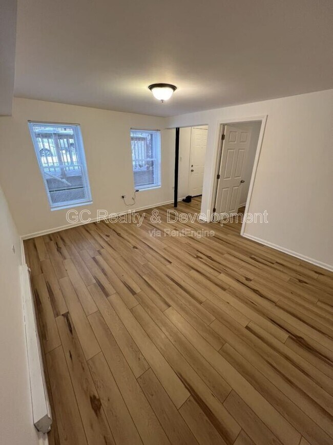 Photo - 915 N Monticello Ave Unit B