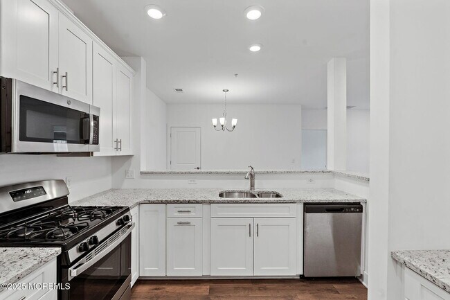 Photo - 827 Stiller Ln Unit 827