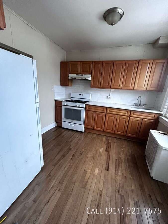 Photo - 35 Altonwood Pl