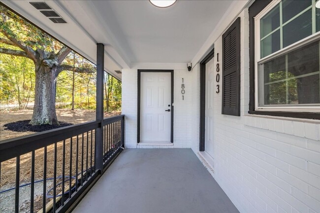 Photo - Remodeled 2bd/ 1ba Duplex near Duke University