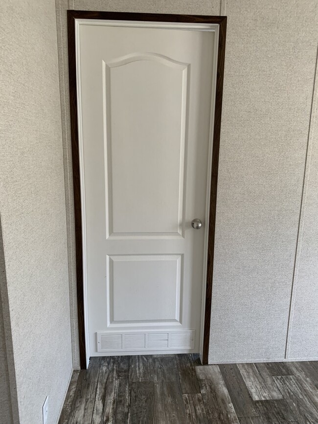 Photo - 100 Bristol St