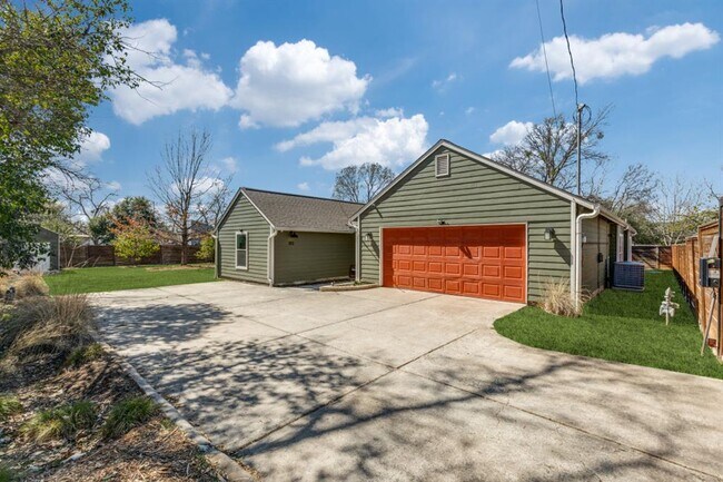 Photo - 1113 Taulbee Ln