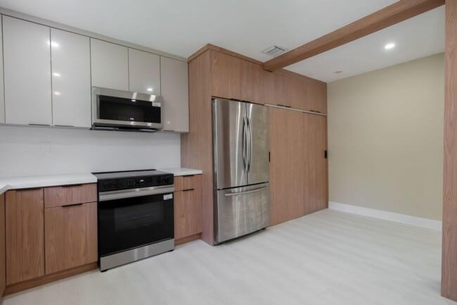 Photo - 5409 NE 4th Ave