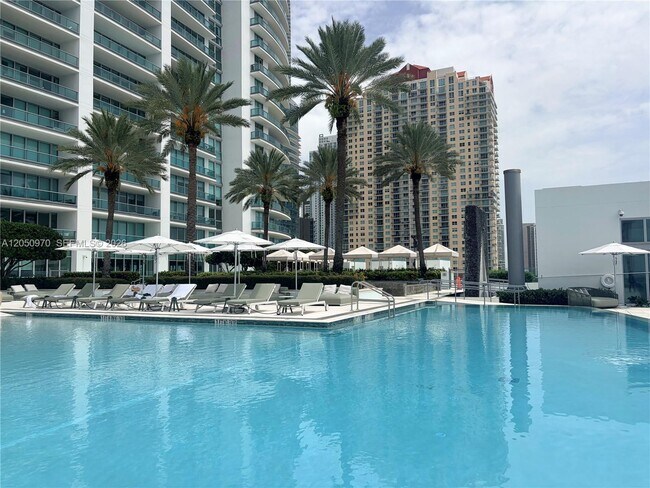 Building Photo - 1331 Brickell Bay Dr Unit 201