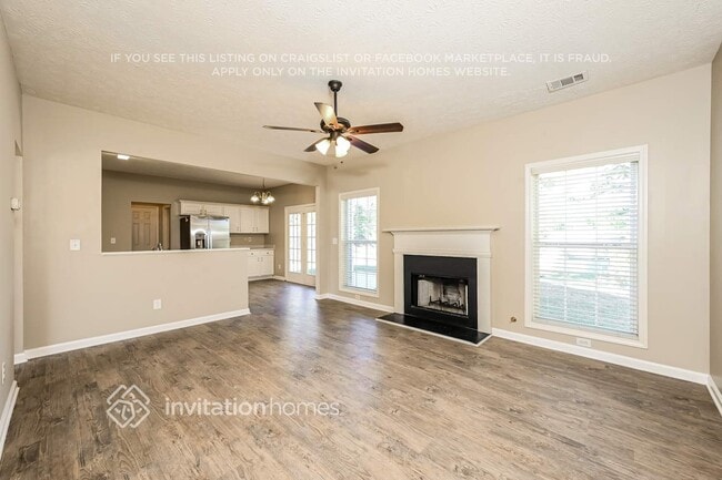 Photo - 755 Clairidge Ln SW