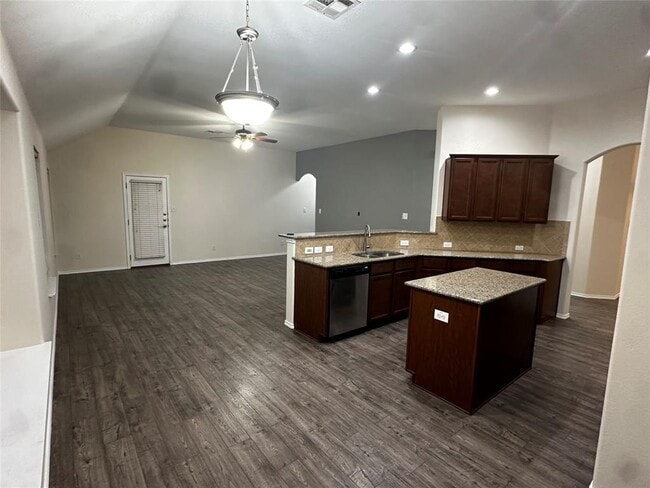 Photo - 4609 Tiddle Ln