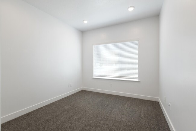 Bedroom (1)